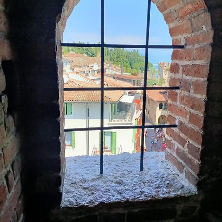 Castello Mavino Apartment Сирмионе Екстериор снимка