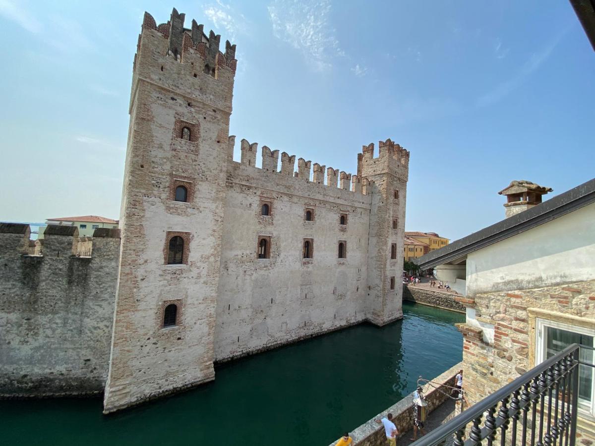 Castello Mavino Apartment Сирмионе Екстериор снимка