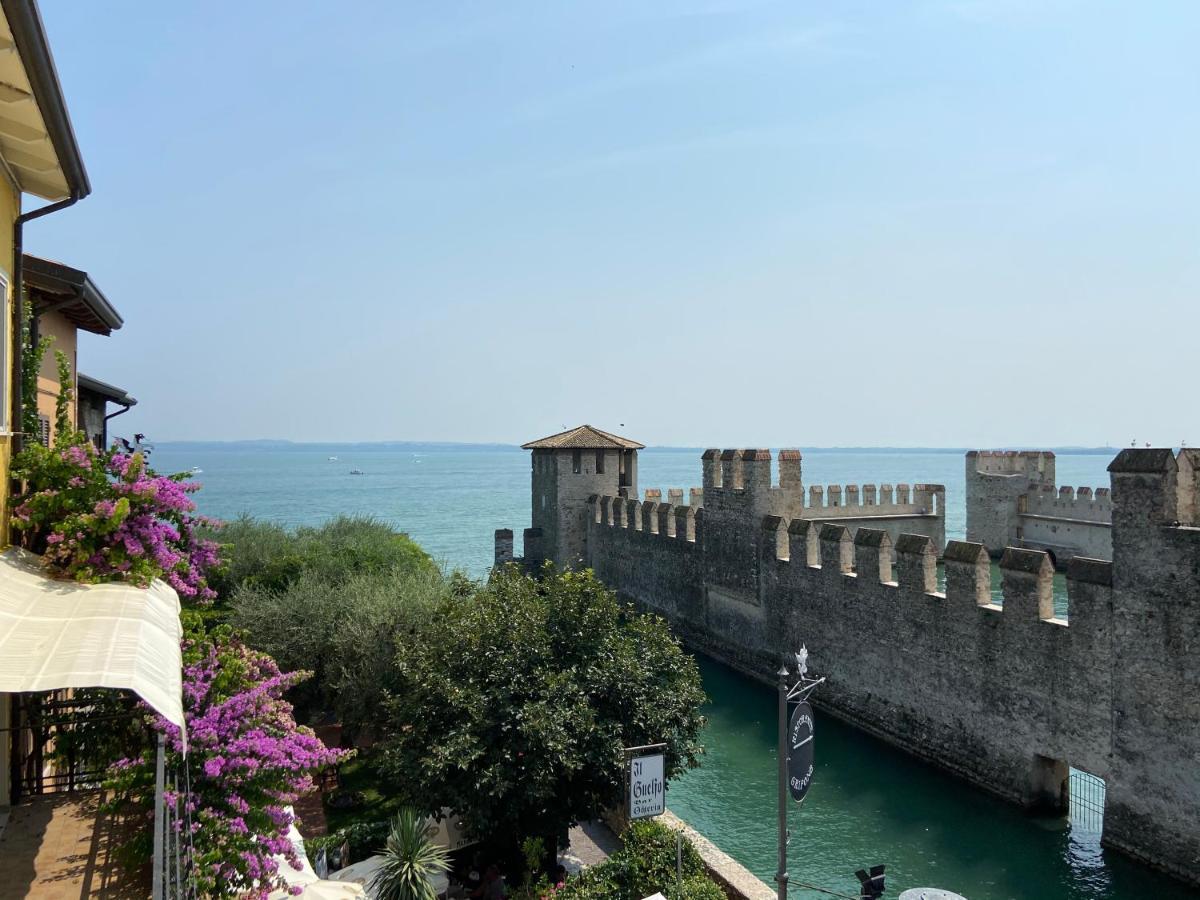 Castello Mavino Apartment Сирмионе Екстериор снимка