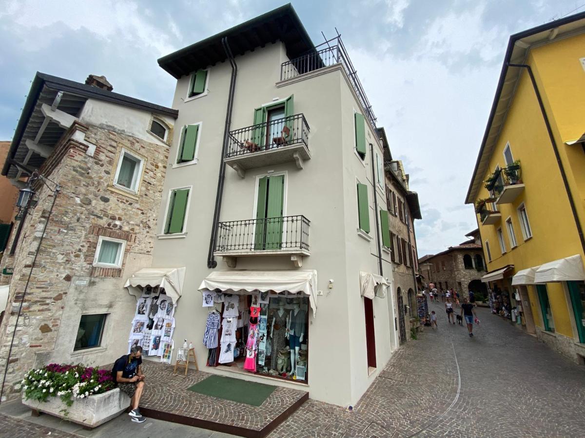 Castello Mavino Apartment Сирмионе Екстериор снимка
